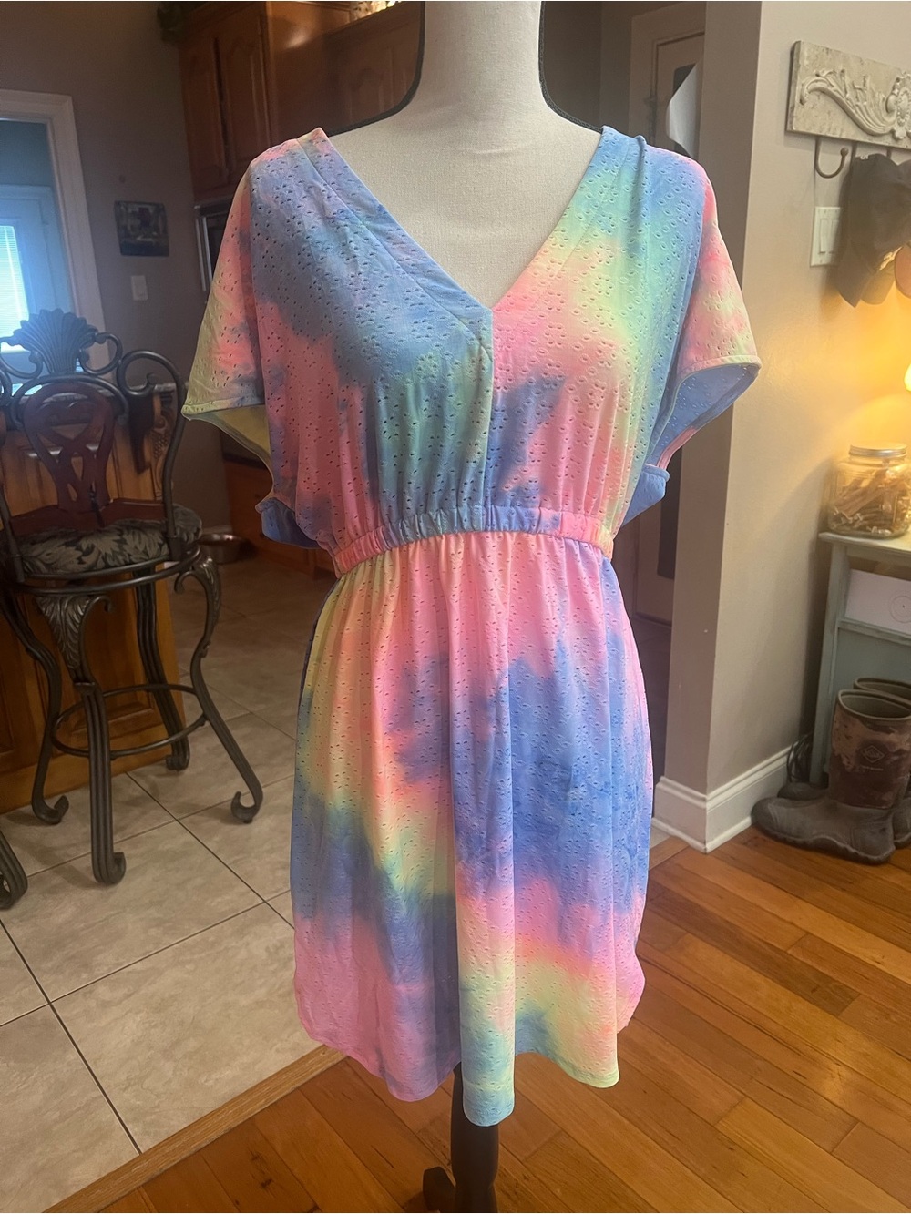 Cupshe Pastel Tie-Dye Midi Dress in Blue, Pink & Green - Picture 2 of 9